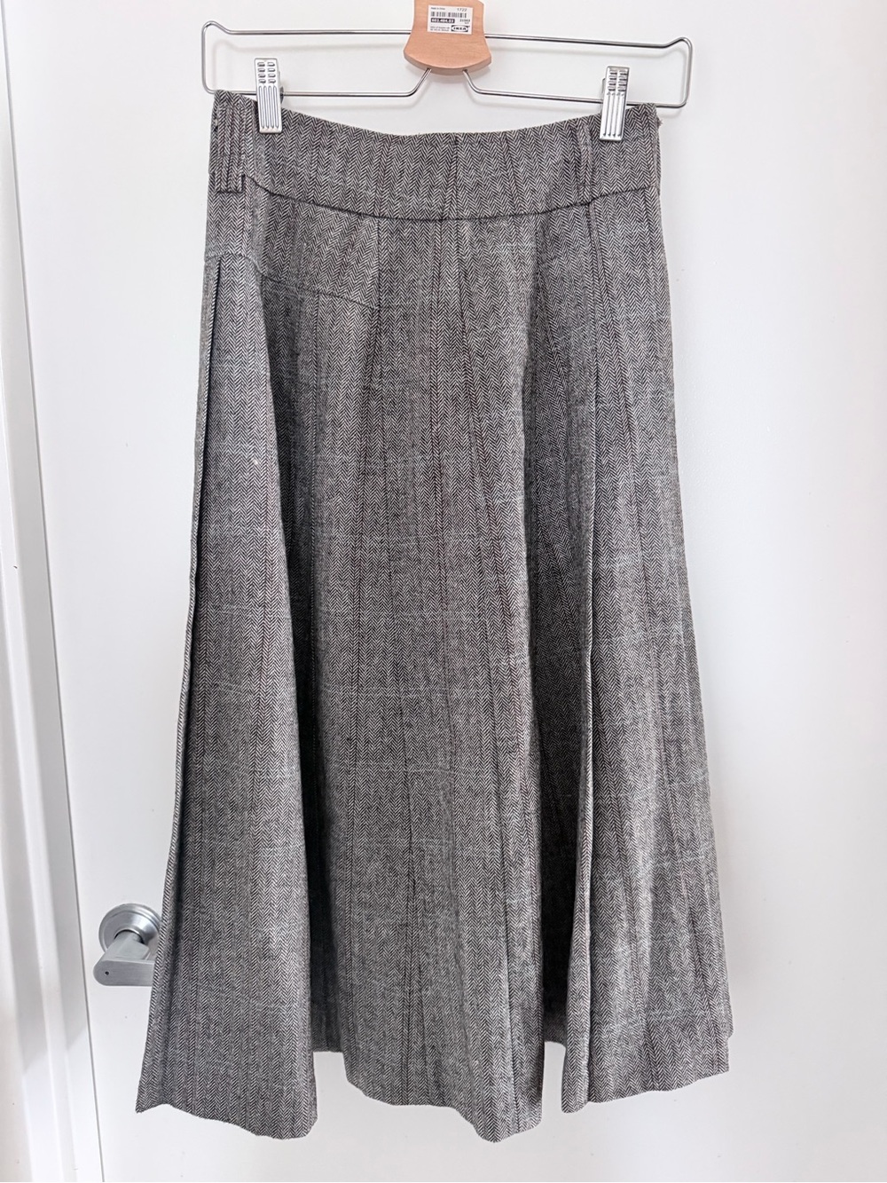 Pleated Midi Skirt in Gray